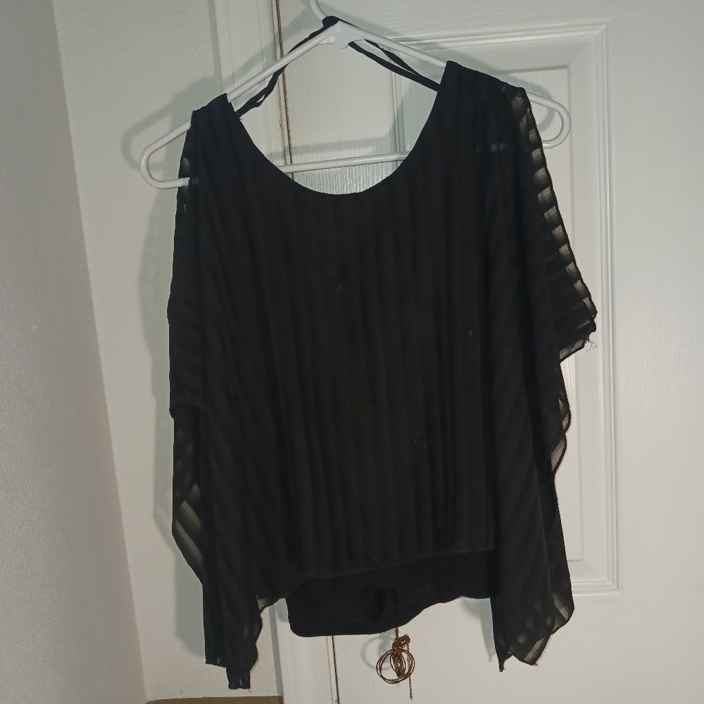 FASHION MAGAZINE BLACK BLOUSE